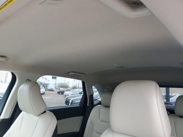 Photo of 2022 Forged Green Metallic Ford Edge