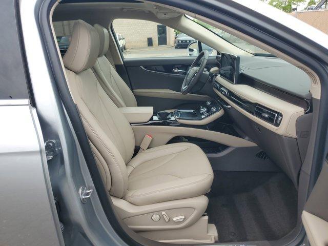 Photo of 2023 Silver Radiance Metallic Lincoln Nautilus