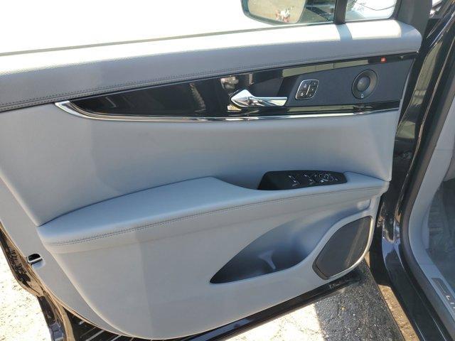 Photo of 2023 Infinite Black Metallic Lincoln Nautilus