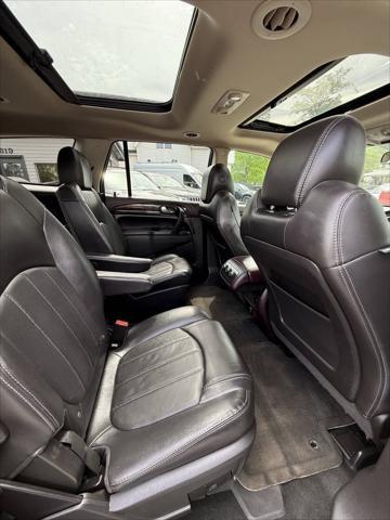 Photo of 2016 Summit White Buick Enclave