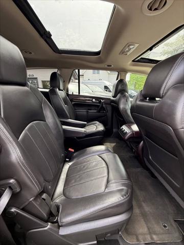 Photo of 2016 Summit White Buick Enclave