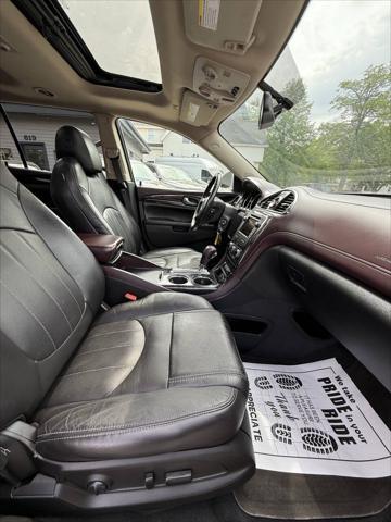 Photo of 2016 Summit White Buick Enclave