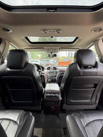 Photo of 2016 Summit White Buick Enclave