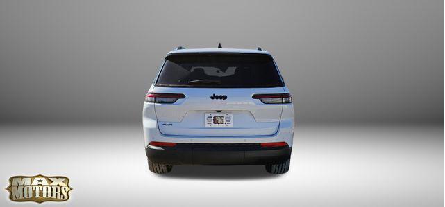 Photo of 2025 Bright White Clearcoat Jeep Grand Cherokee L