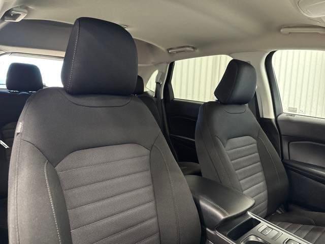 Photo of 2024 Carbonized Gray Metallic Ford Edge