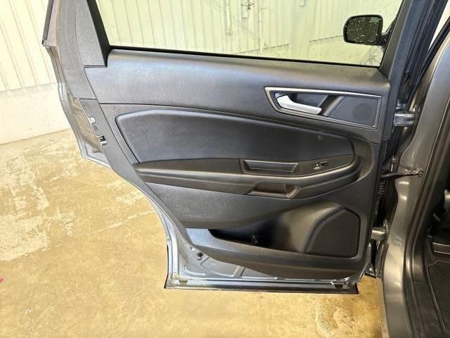 Photo of 2024 Carbonized Gray Metallic Ford Edge
