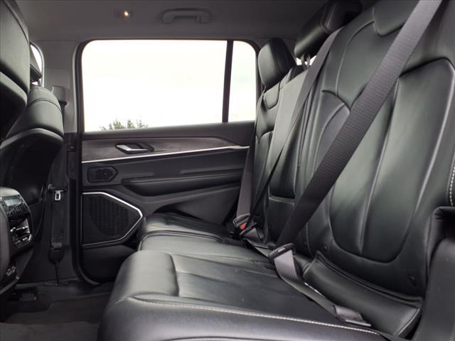 Photo of 2022 Bright White Clearcoat Jeep Grand Cherokee L
