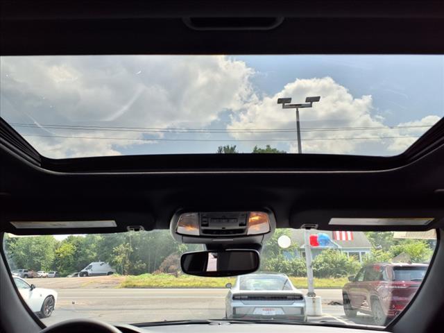Photo of 2025 Db Black Crystal Clearcoat Dodge Durango