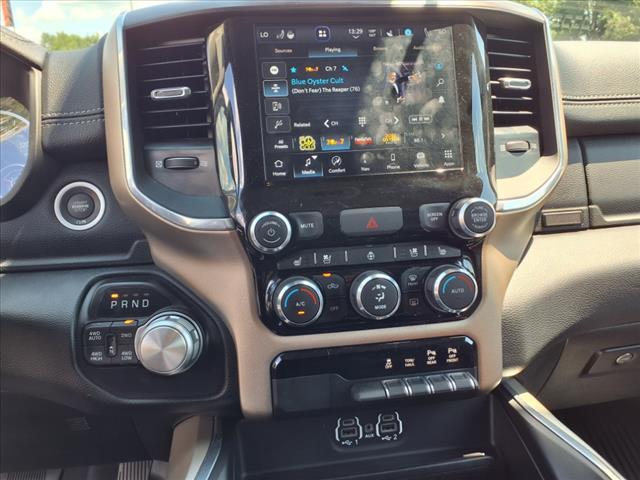 Photo of 2022 Granite Crystal Metallic Clearcoat RAM 1500