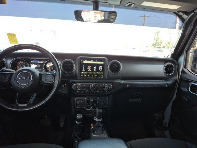 Photo of 2022 Silver Zynith Clearcoat Jeep Wrangler