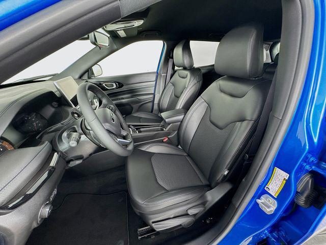 Photo of 2025 Hydro Blue Pearlcoat Jeep Compass
