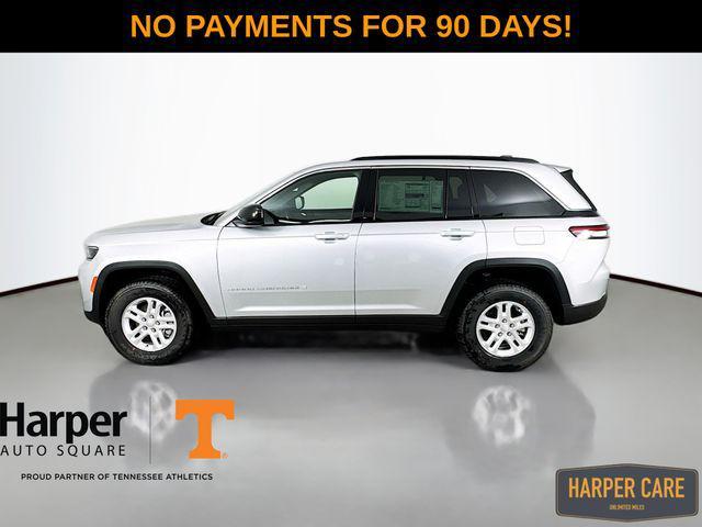 Photo of 2025 Silver Zynith Jeep Grand Cherokee