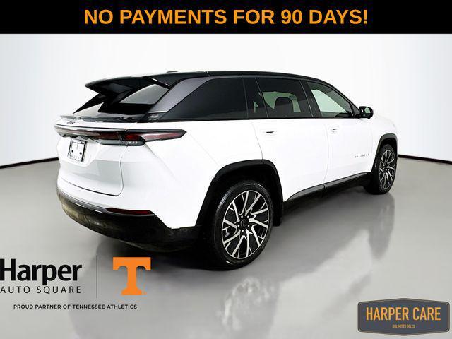 Photo of 2025 Bright White Clearcoat Jeep Wagoneer S