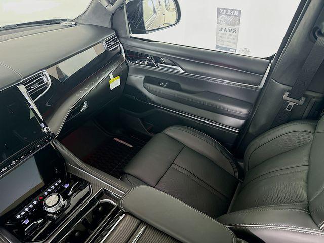 Photo of 2024 Baltic Gray Metallic Clearcoat Jeep Grand Wagoneer