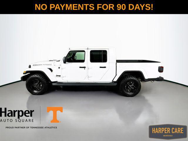 Photo of 2025 Bright White Clearcoat Jeep Gladiator