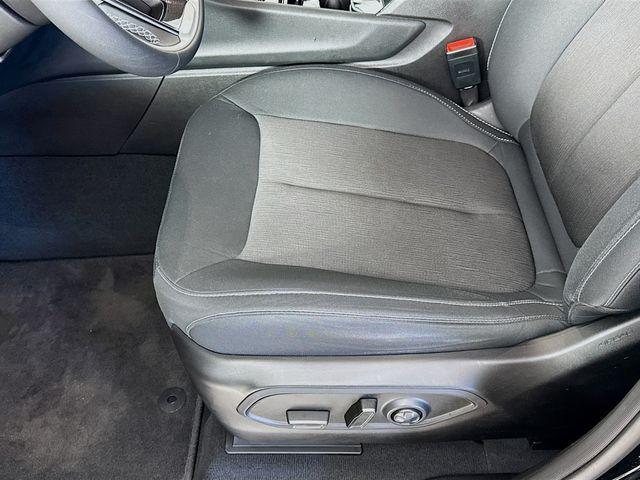 Photo of 2023 Diamond Black Crystal Pearlcoat Jeep Grand Cherokee L