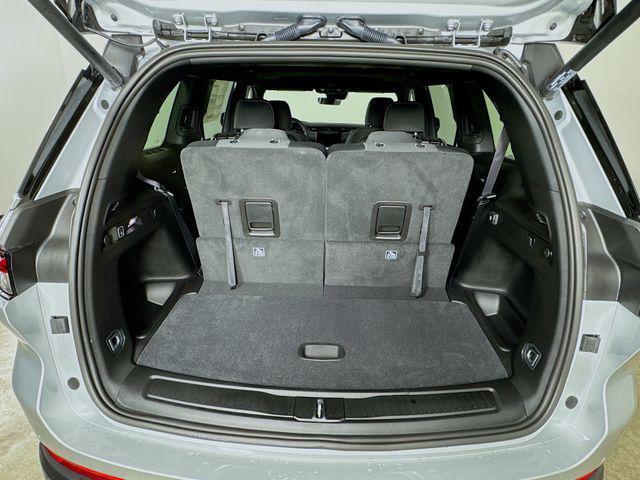 Photo of 2025 Silver Zynith Jeep Grand Cherokee L