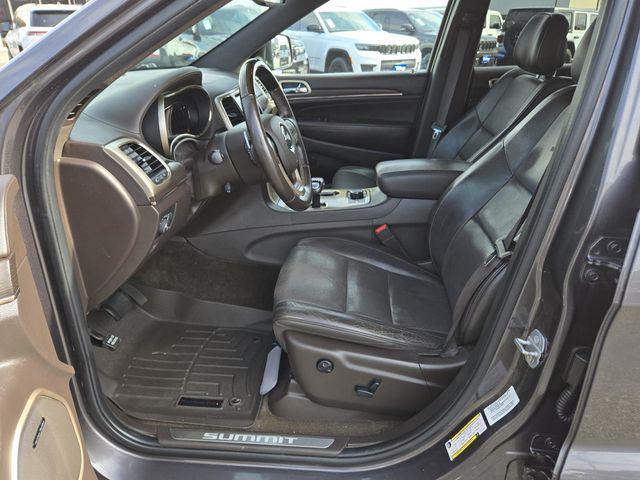 Photo of 2015 Granite Crystal Metallic Clearcoat Jeep Grand Cherokee