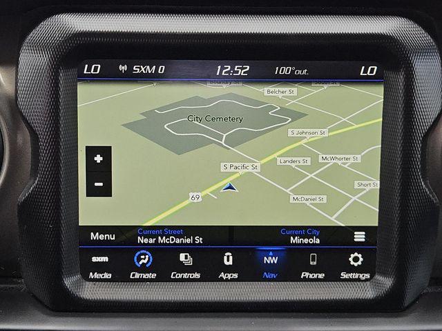 Photo of 2021 Hydro Blue Pearlcoat Jeep Gladiator