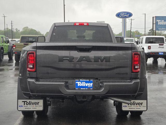Photo of 2025 Granite Crystal Metallic Clearcoat RAM 3500