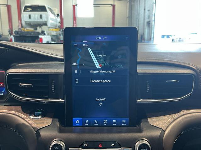 Photo of 2020 Agate Black Metallic Ford Explorer