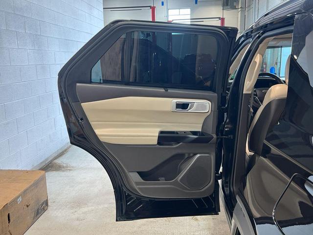 Photo of 2020 Agate Black Metallic Ford Explorer