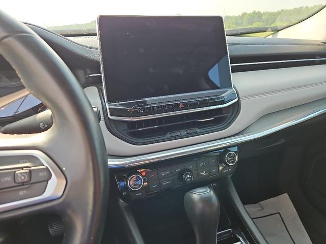 Photo of 2022 Diamond Black Jeep Compass