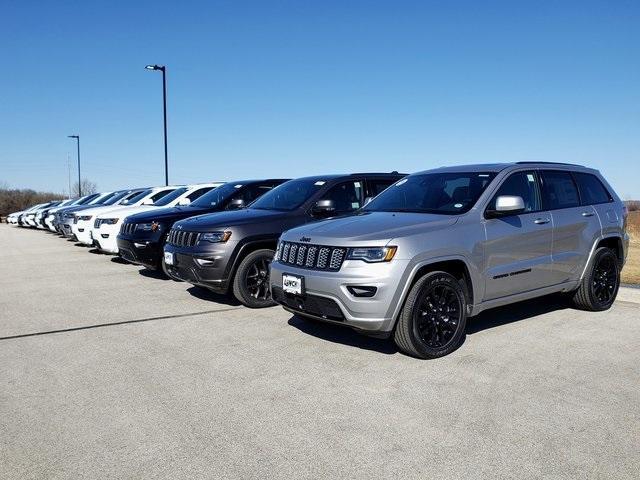 Photo of 2022 Diamond Black Jeep Compass