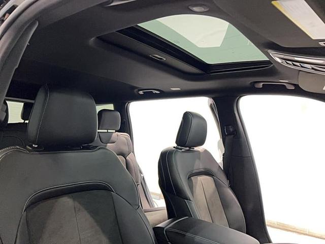Photo of 2025 Diamond Black Jeep Grand Cherokee L