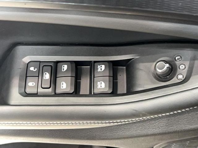 Photo of 2025 Diamond Black Jeep Grand Cherokee L