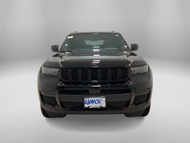 Photo of 2025 Diamond Black Jeep Grand Cherokee L