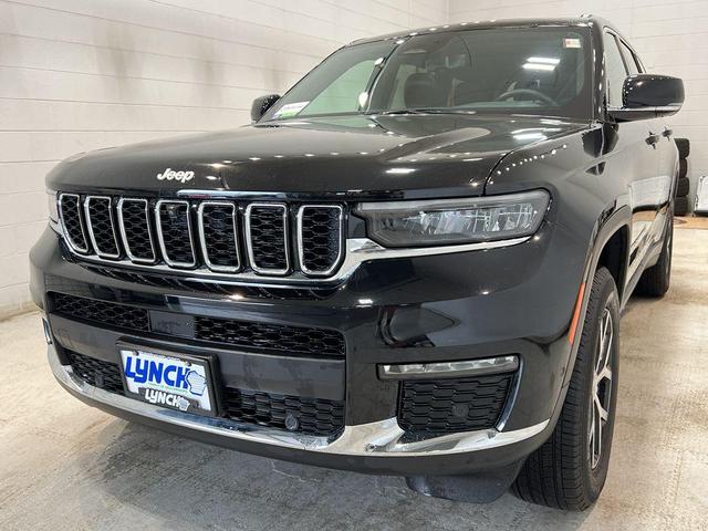 Photo of 2024 Diamond Black Jeep Grand Cherokee L