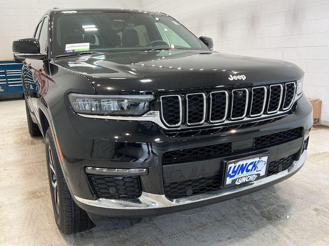 Photo of 2024 Diamond Black Jeep Grand Cherokee L
