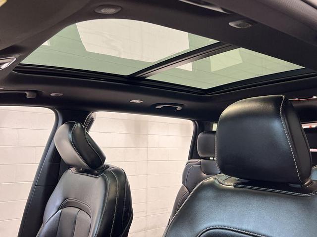 Photo of 2024 Diamond Black Jeep Grand Cherokee L