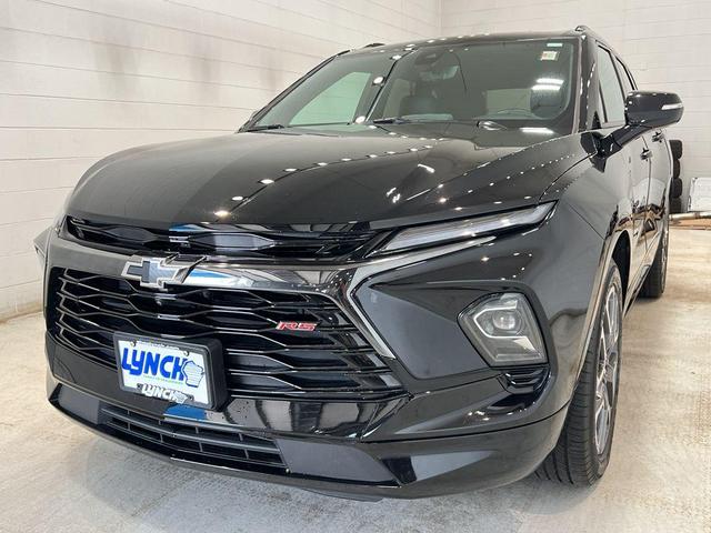 Photo of 2024 Black Chevrolet Blazer