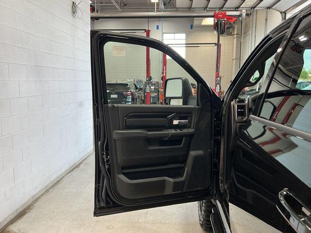 Photo of 2025 Diamond Black RAM 2500