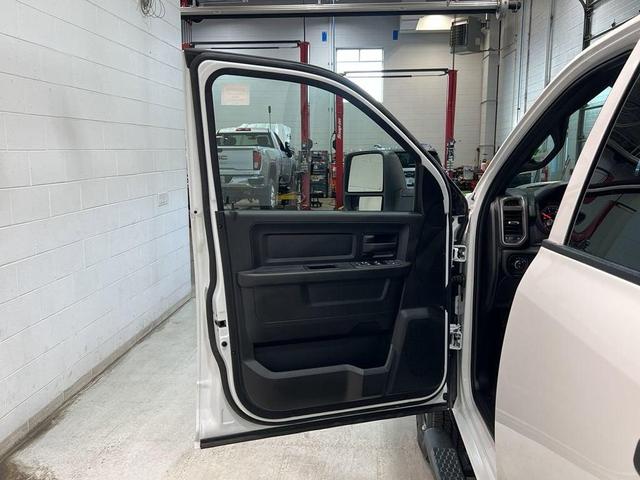 Photo of 2025 Bright White Clearcoat RAM 2500