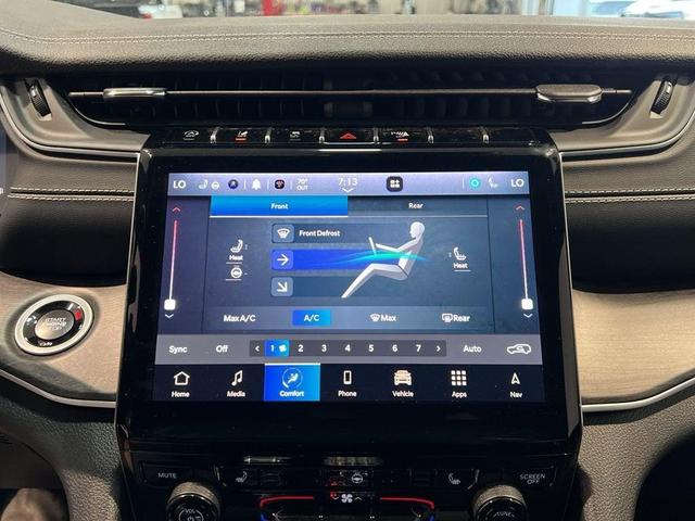 Photo of 2025 Diamond Black Jeep Grand Cherokee L