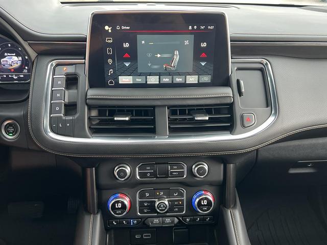 Photo of 2023 Summit White GMC Yukon