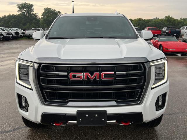 Photo of 2023 Summit White GMC Yukon