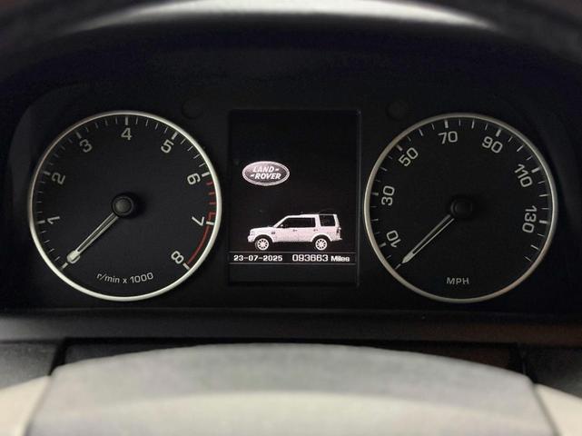Photo of 2016 Firenze Red Land Rover LR4