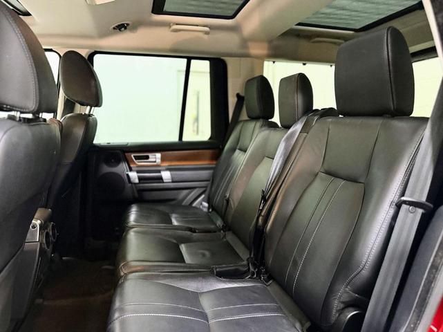 Photo of 2016 Firenze Red Land Rover LR4