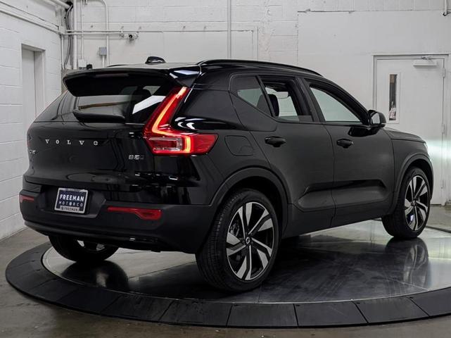 Photo of 2025 Black Volvo XC40