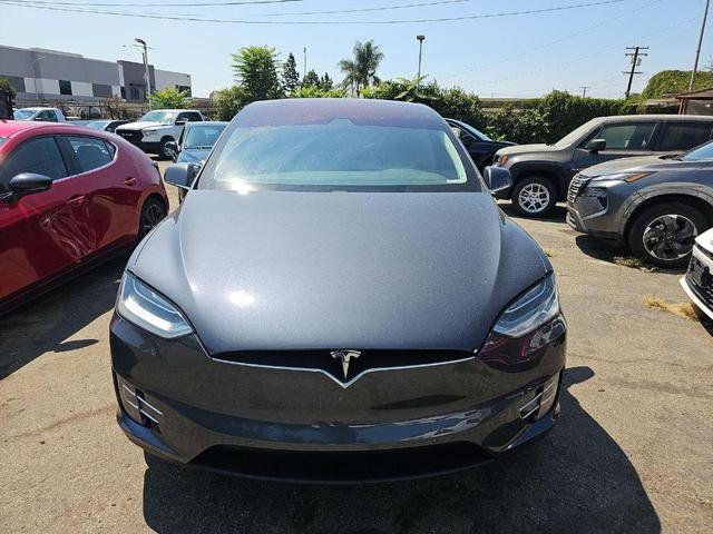 Photo of 2017 Gray Tesla Model X