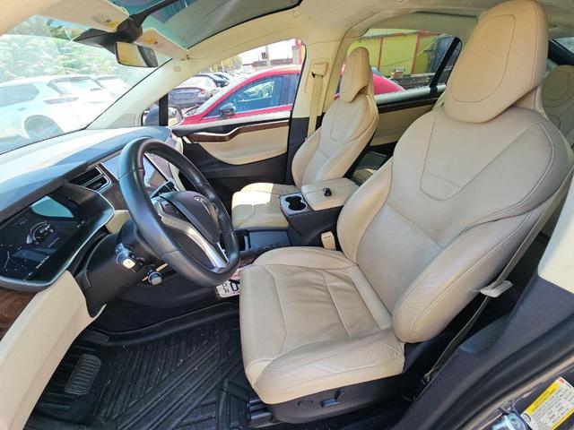 Photo of 2017 Gray Tesla Model X