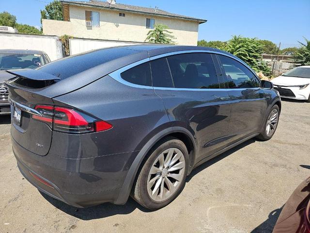 Photo of 2017 Gray Tesla Model X