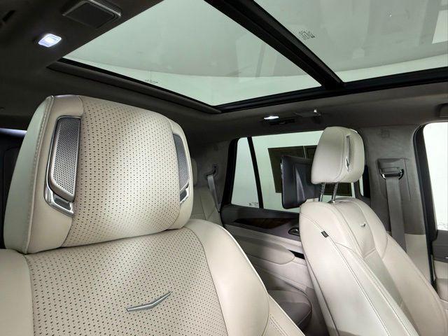 Photo of 2022 Crystal White Tricoat Cadillac Escalade