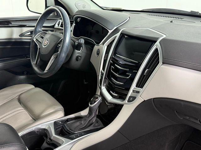 Photo of 2016 Platinum Ice Tricoat Cadillac SRX