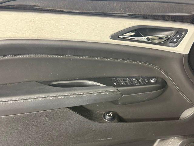 Photo of 2016 Platinum Ice Tricoat Cadillac SRX