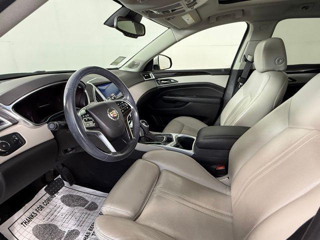 Photo of 2016 Platinum Ice Tricoat Cadillac SRX